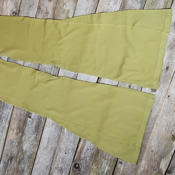 FP Movement Good Karma Flare Leggings Dusty Military M/L FP082 NWOT - Picture 5 of 7